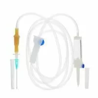 Система для внутривенного вливания инфузионных растворов с пластиковой иглой