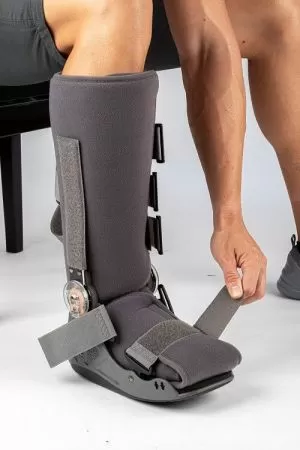 Бандаж на голеностопный сустав (тутор) Orliman EST-086 жесткий с шарниром 
