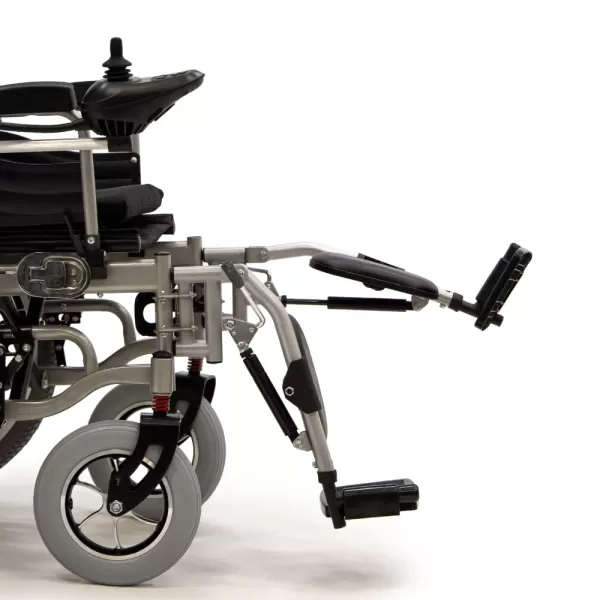 Кресло-коляска с электроприводом MET COMFORT 21 NEW, артикул 21158, ширина сиденья 45 см, колеса пневматические