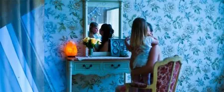 Неограненная солевая лампа Stay Gold в комплекте "Скала". 2-3 кг